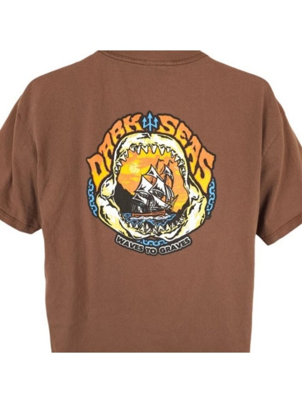 Dark Seas T Shirt Mens Size Large Brown Waves To Graves Shark Jaws